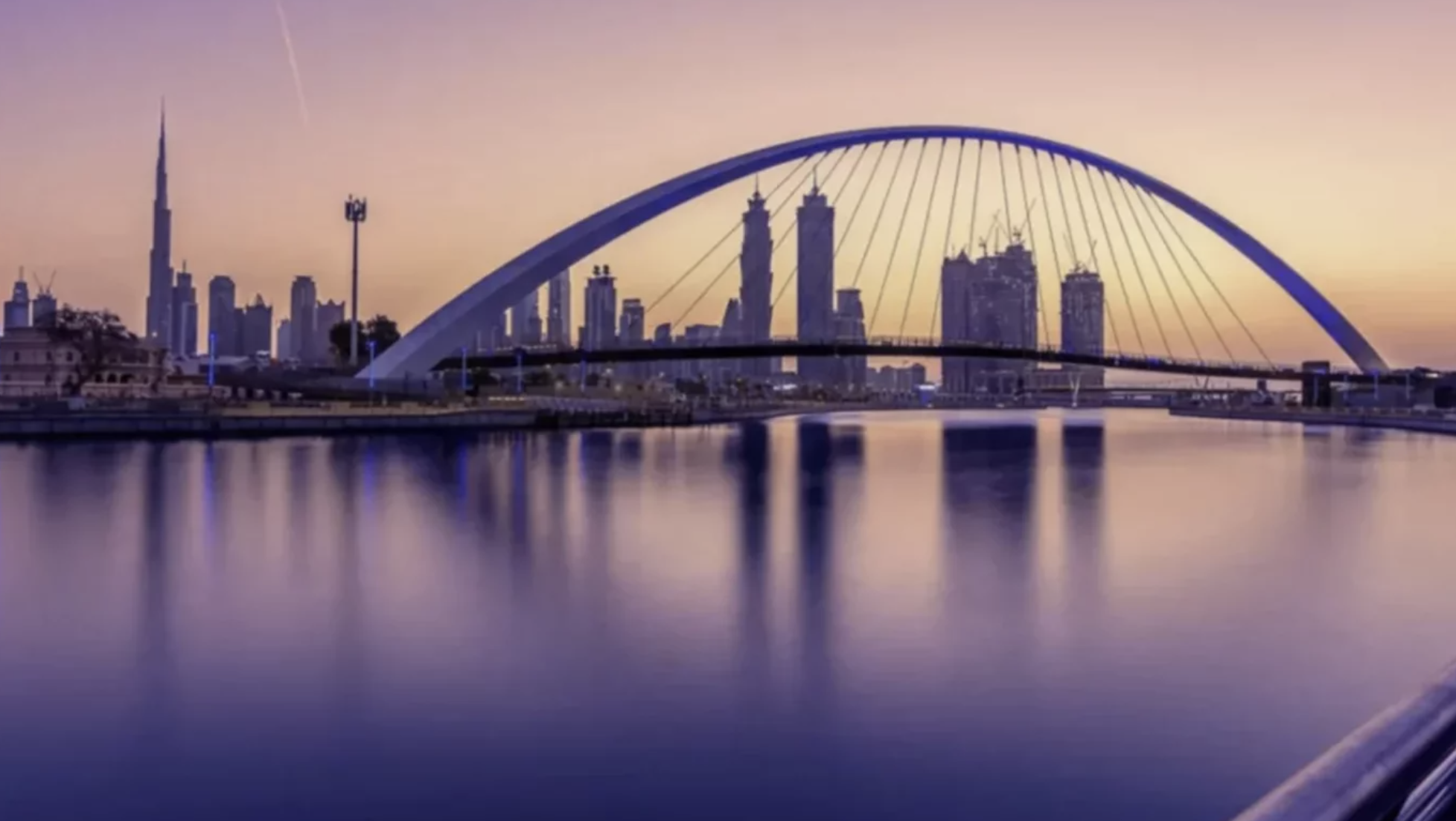 Naya is a complex of apartments and villas of three buildings in the 